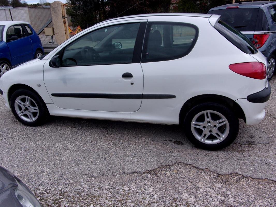 Peugeot 206 - Photo 1
