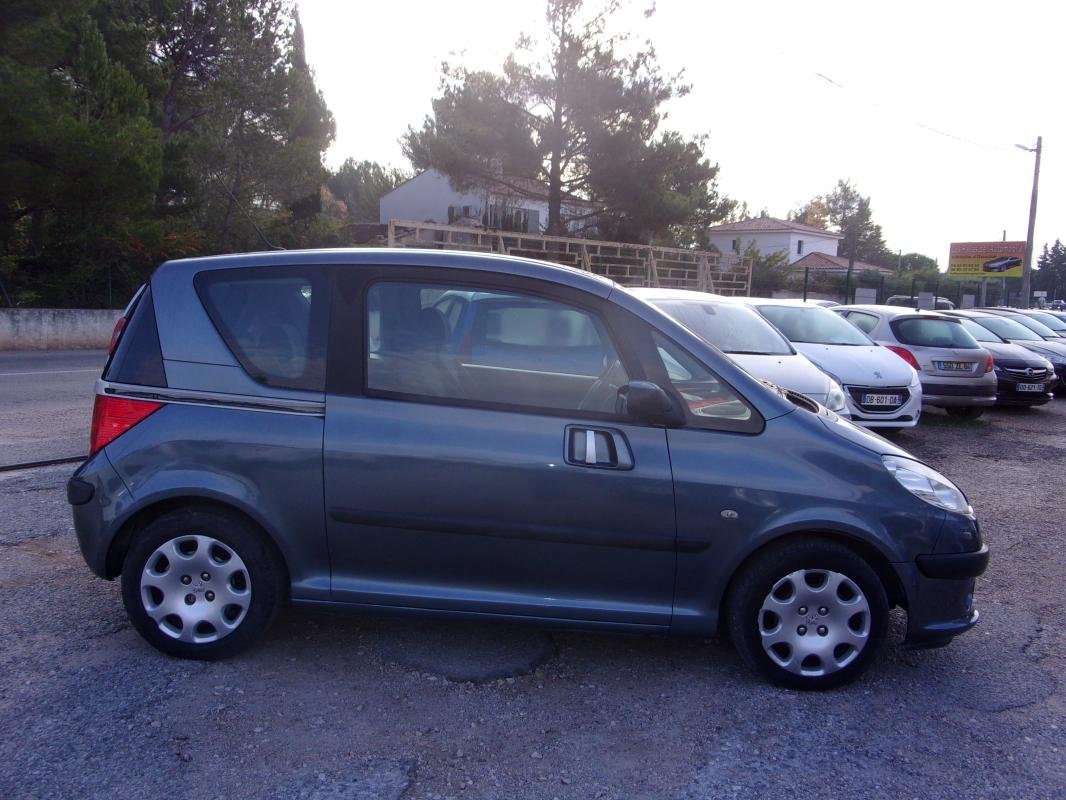 Peugeot 1007 - Photo 1