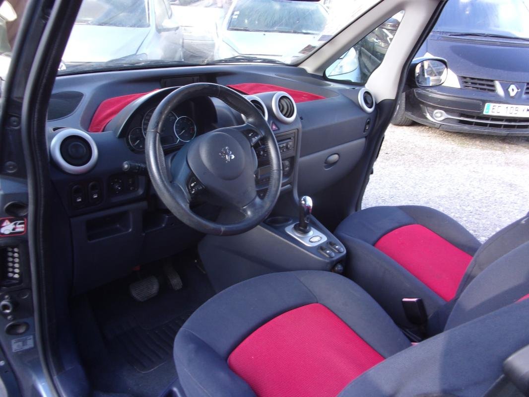 Peugeot 1007 - Photo 11