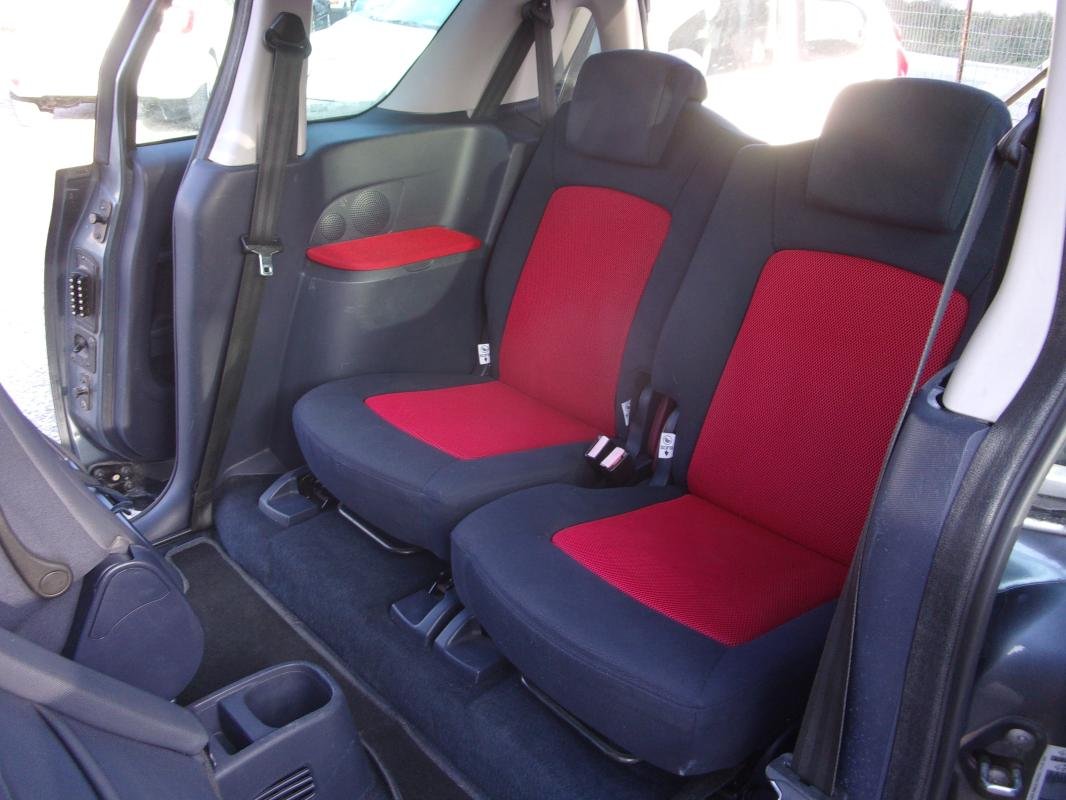 Peugeot 1007 - Photo 5