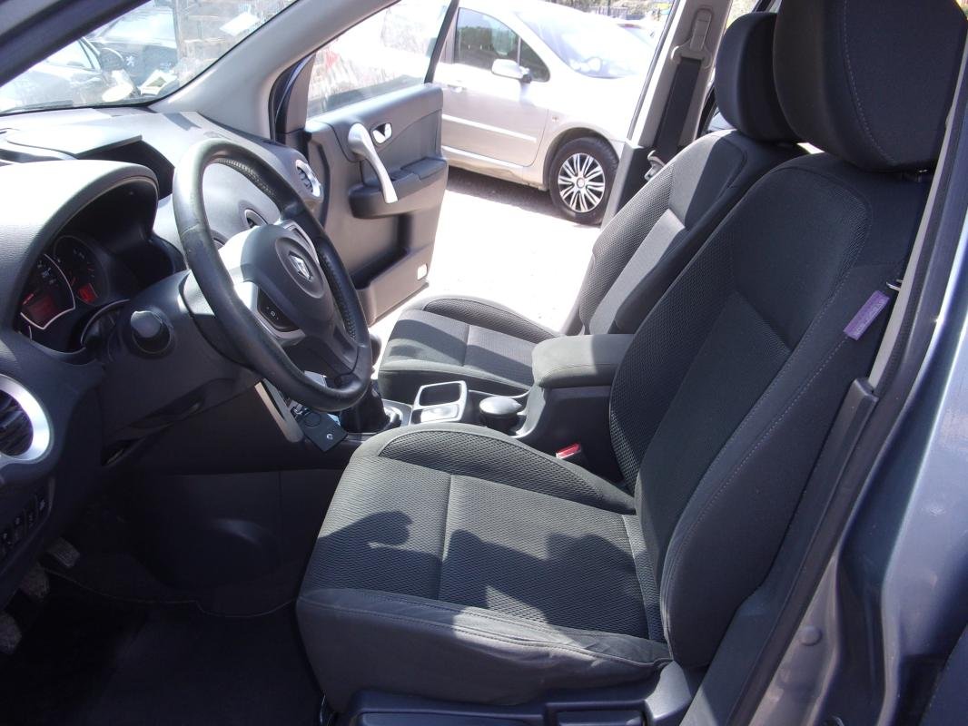 Renault Koleos - Photo 11