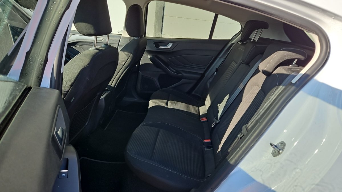 Ford Focus - Photo 11