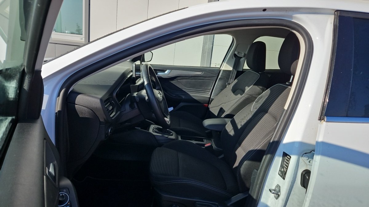 Ford Focus - Photo 13