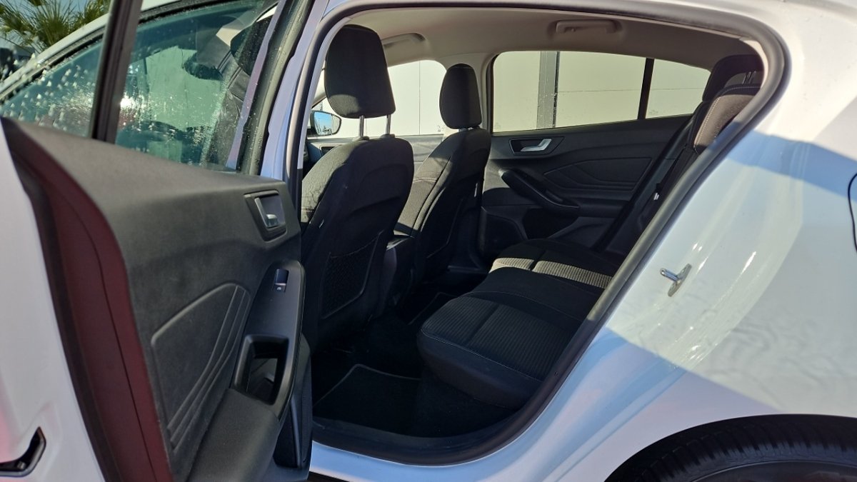 Ford Focus - Photo 10