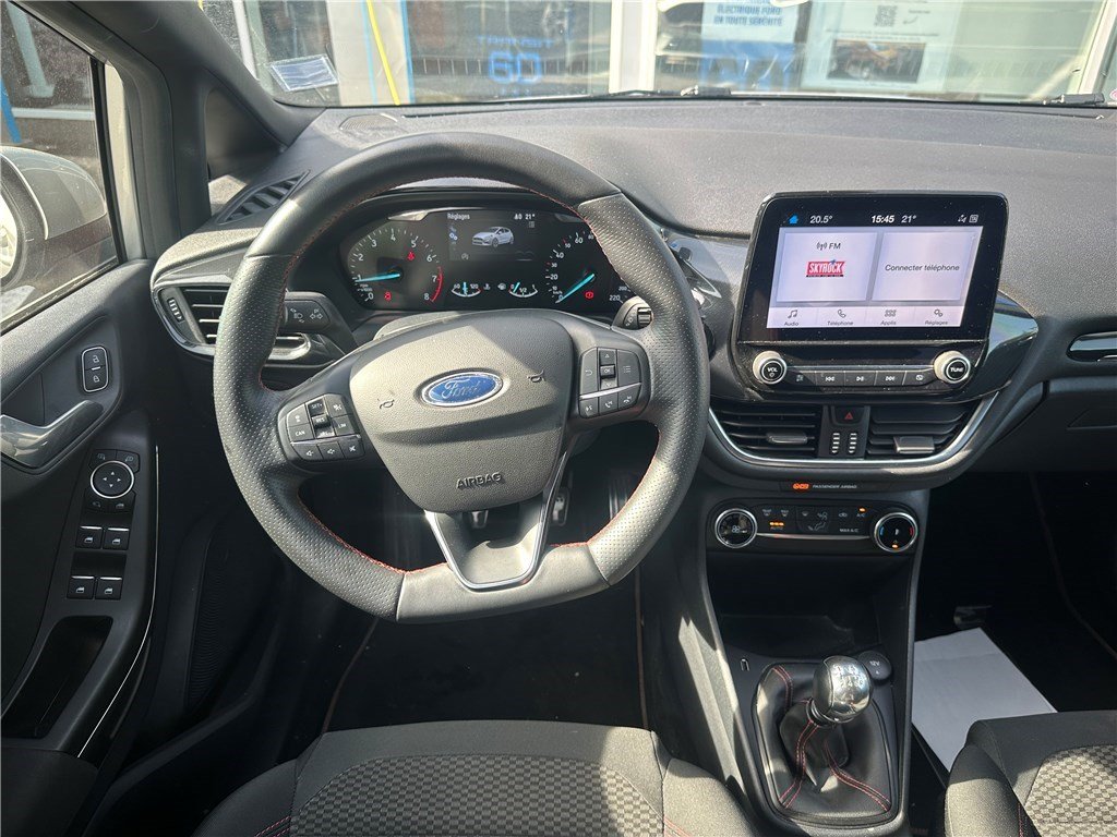 Ford Fiesta - Photo 14