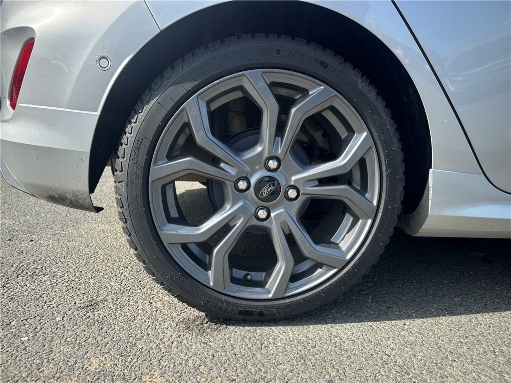 Ford Fiesta - Photo 9