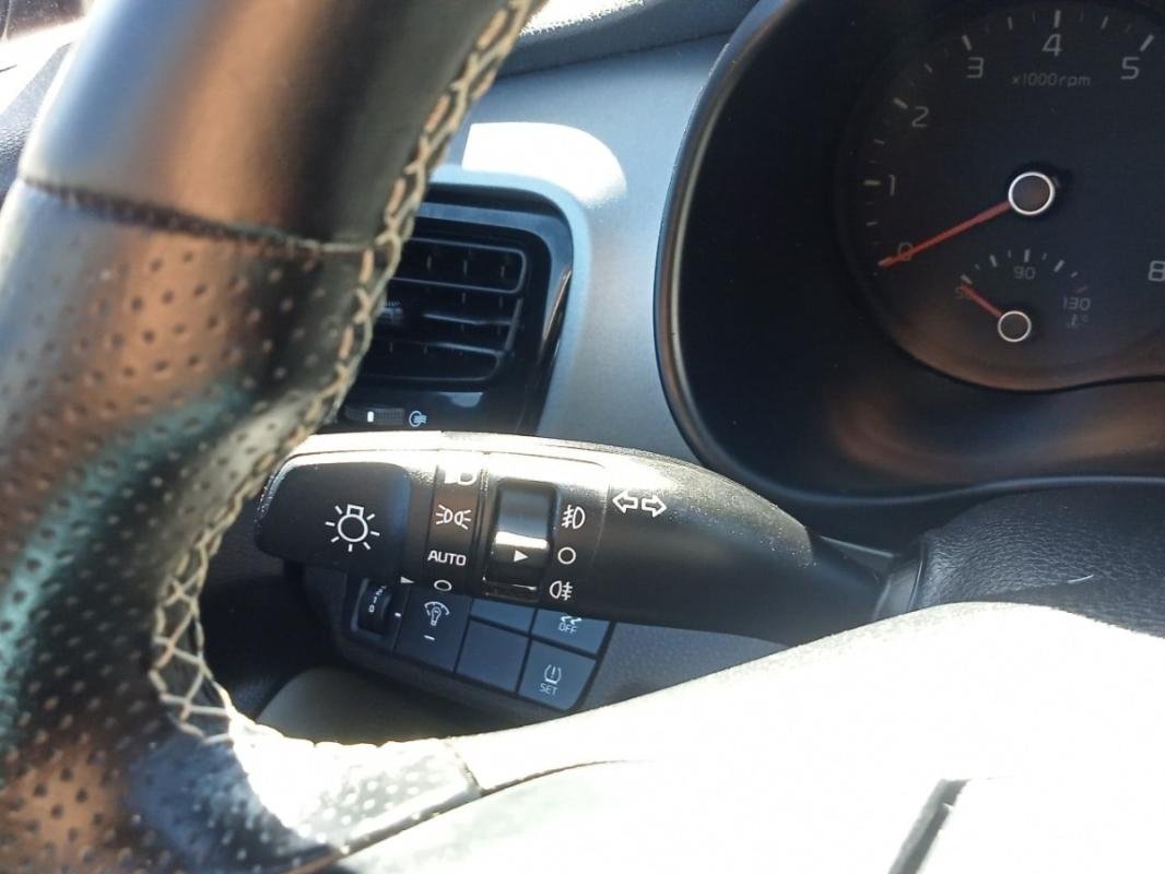 Kia Stonic - Photo 15