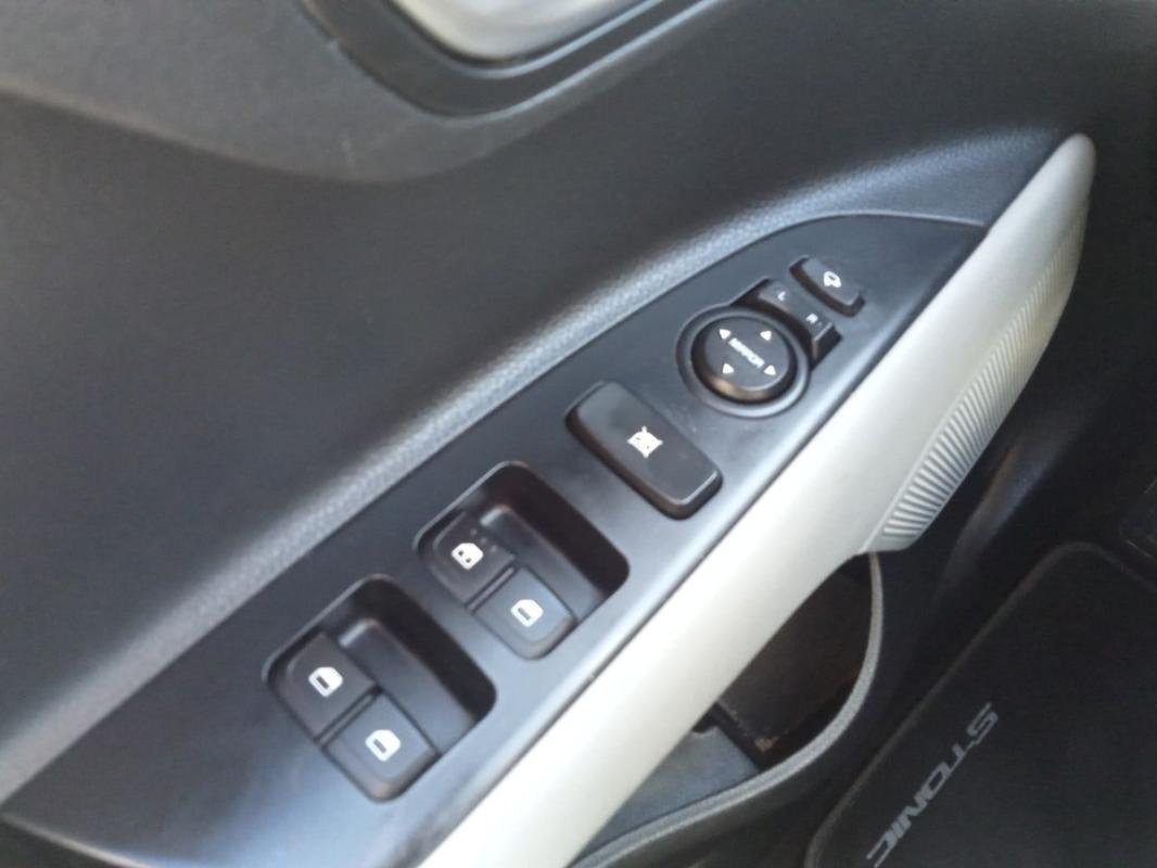 Kia Stonic - Photo 18