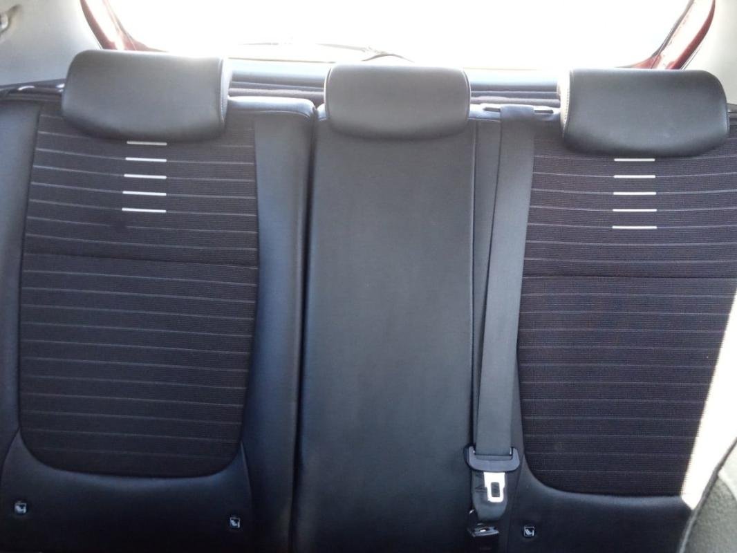Kia Stonic - Photo 31
