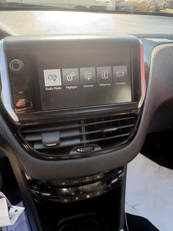Peugeot 2008 - Photo 11