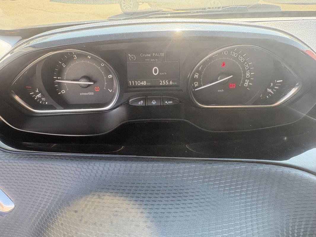 Peugeot 2008 - Photo 12