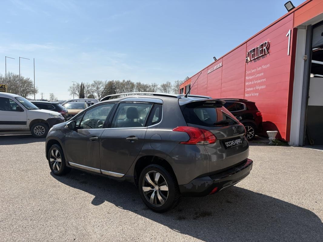 Peugeot 2008 - Photo 4