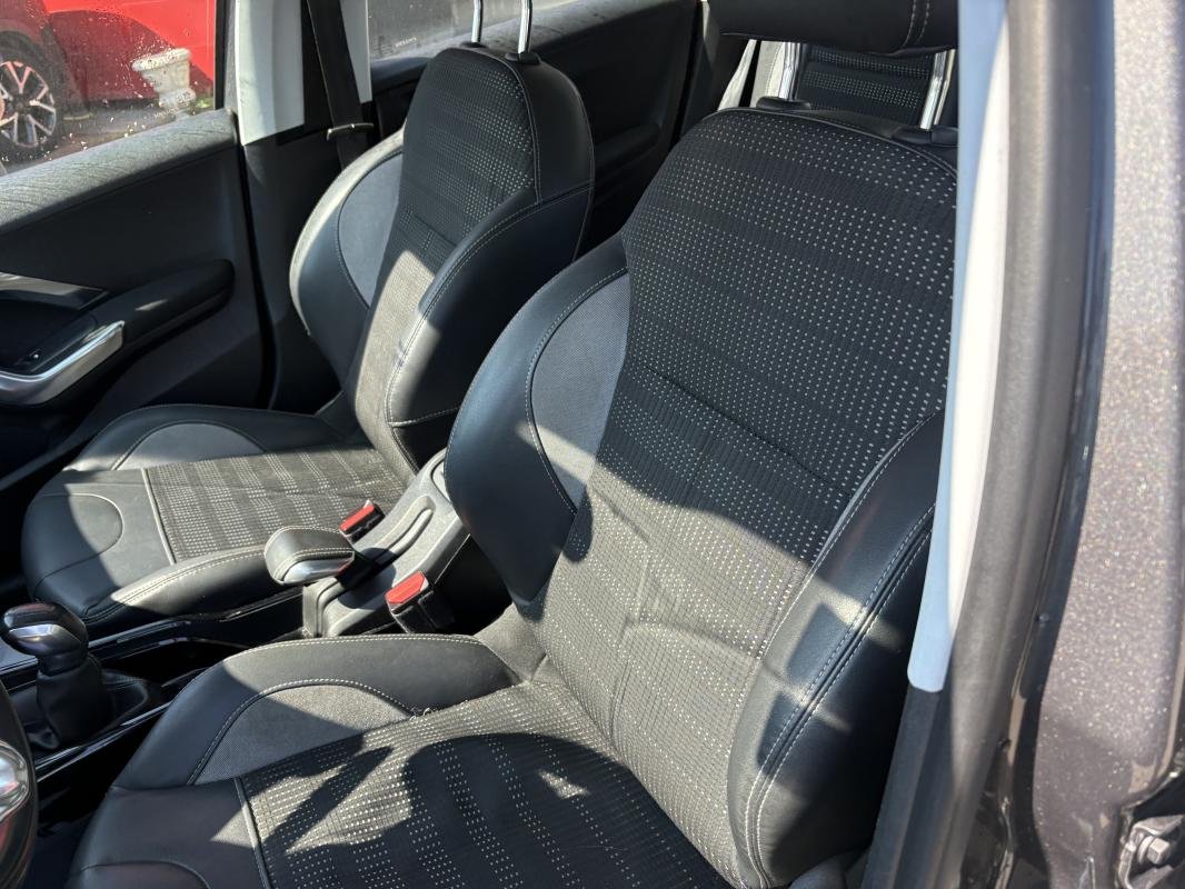Peugeot 2008 - Photo 8