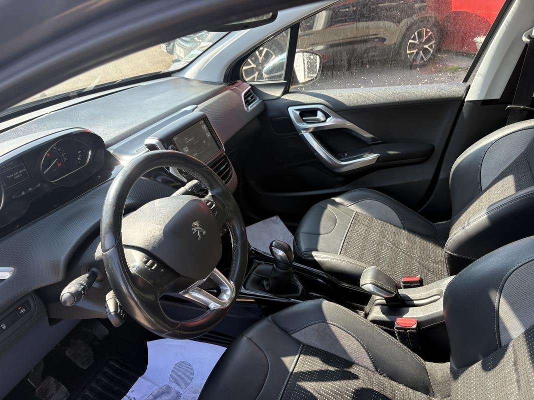 Peugeot 2008 - Photo 9