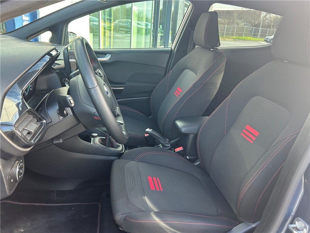 Ford Fiesta - Photo 12