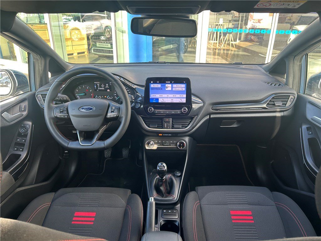 Ford Fiesta - Photo 13