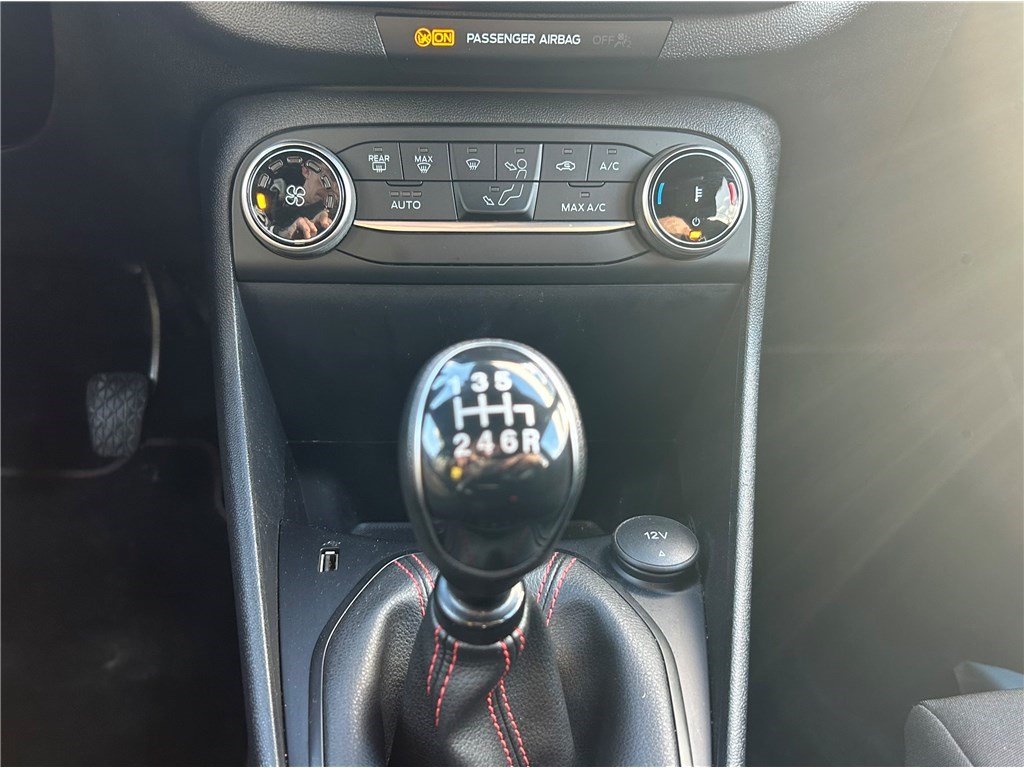 Ford Fiesta - Photo 20