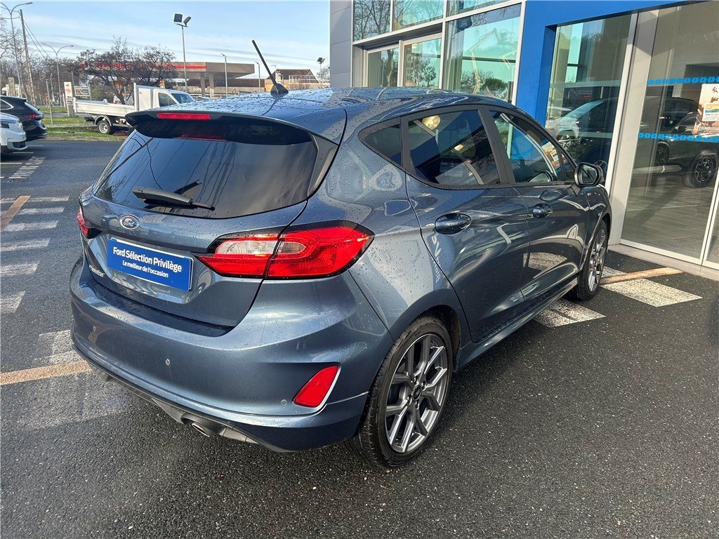 Ford Fiesta - Photo 6