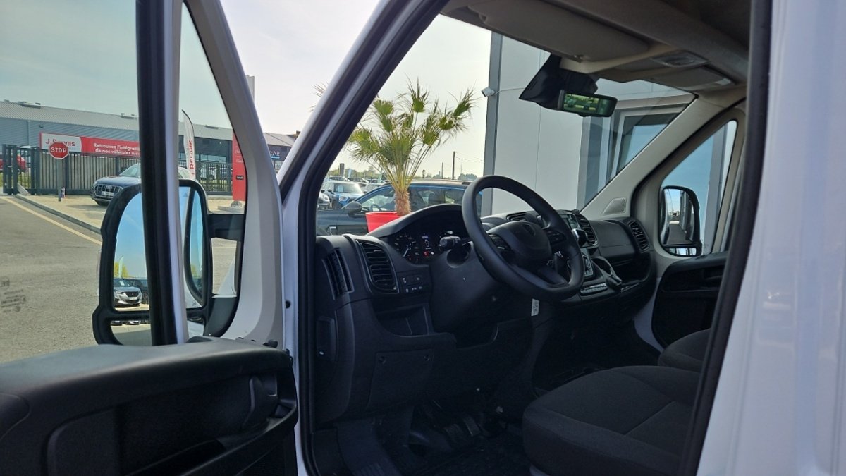 Peugeot Boxer - Photo 12