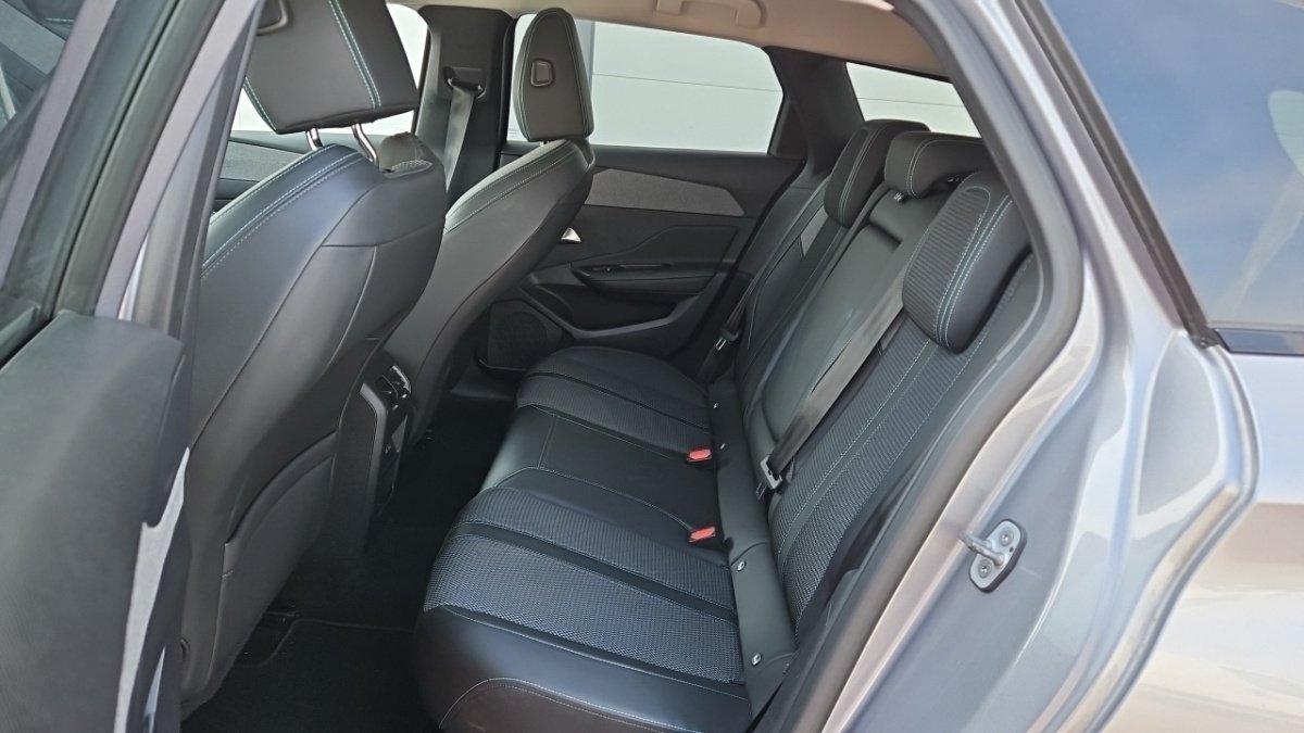 Peugeot 308 SW - Photo 11
