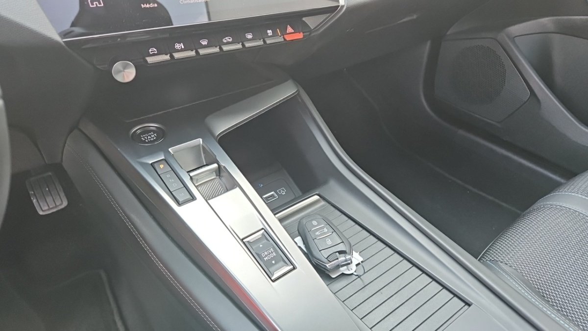 Peugeot 308 SW - Photo 24