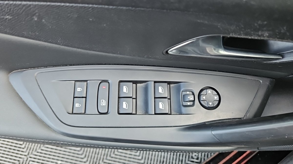 Peugeot 308 SW - Photo 23