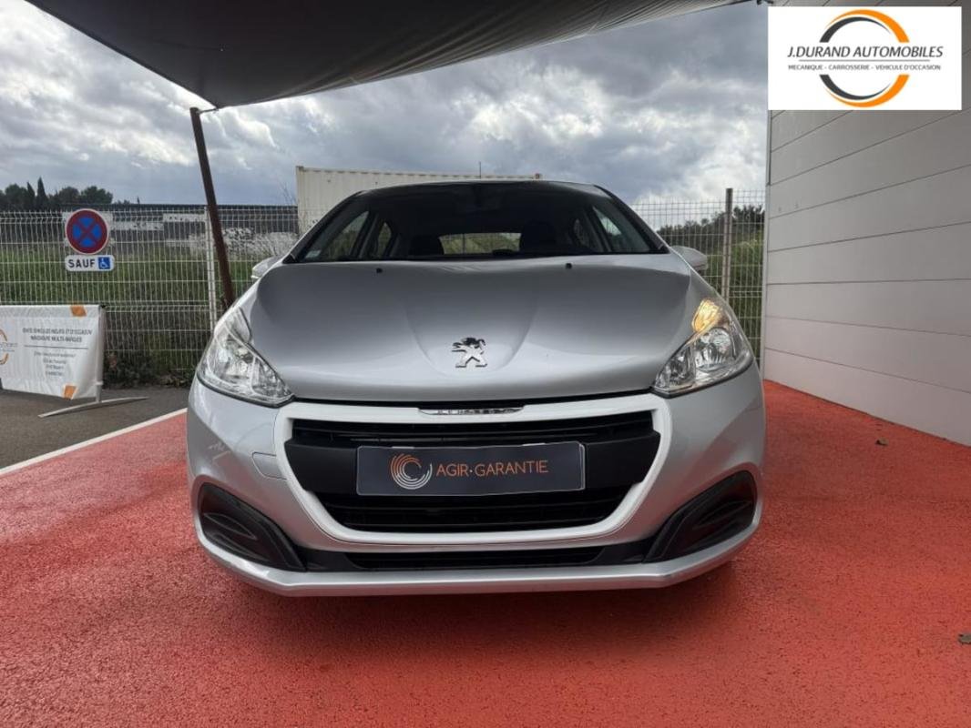Peugeot 208 - Photo 2