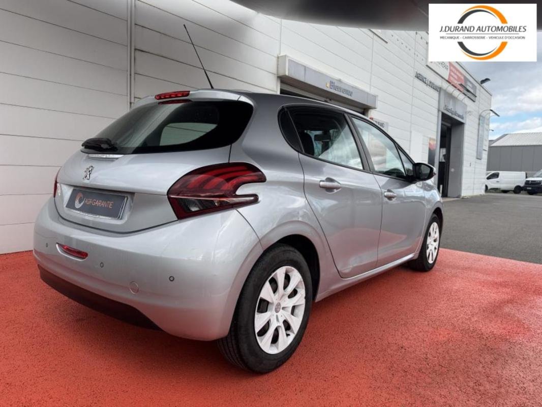 Peugeot 208 - Photo 5