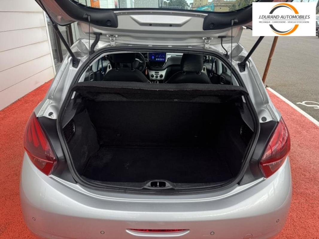 Peugeot 208 - Photo 7