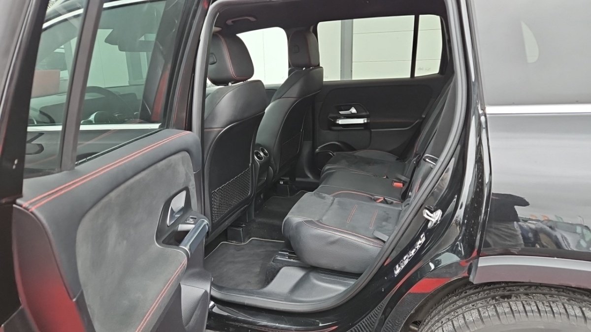 Mercedes GLB - Photo 12