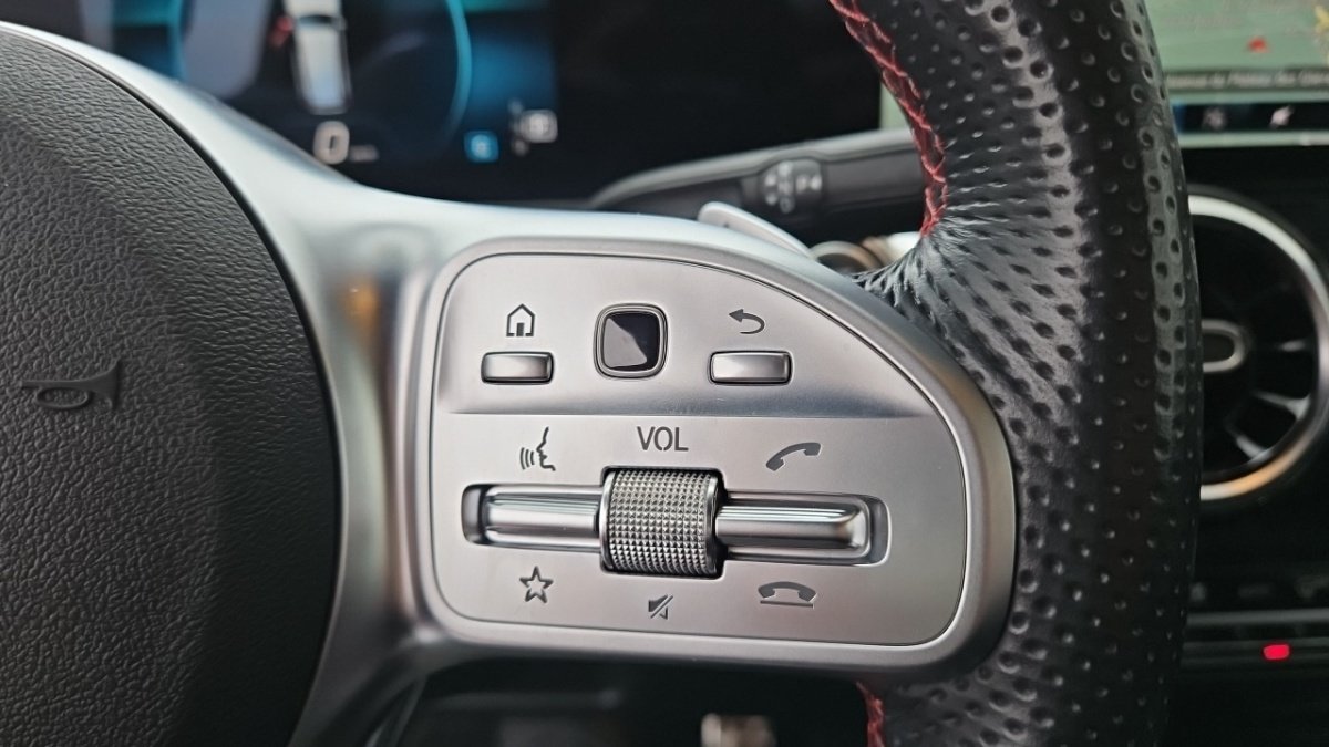 Mercedes GLB - Photo 21