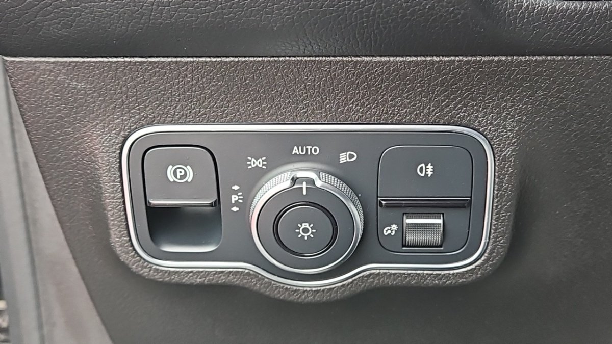Mercedes GLB - Photo 25