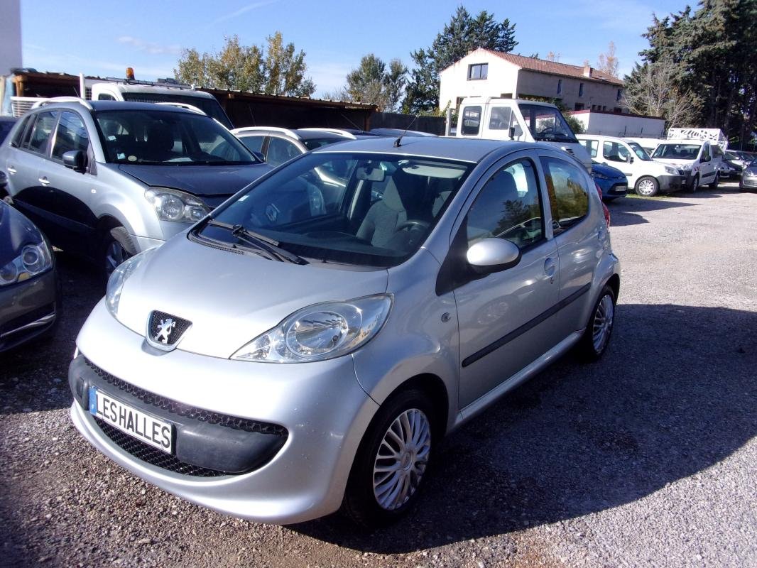 Peugeot 107 - Photo 1