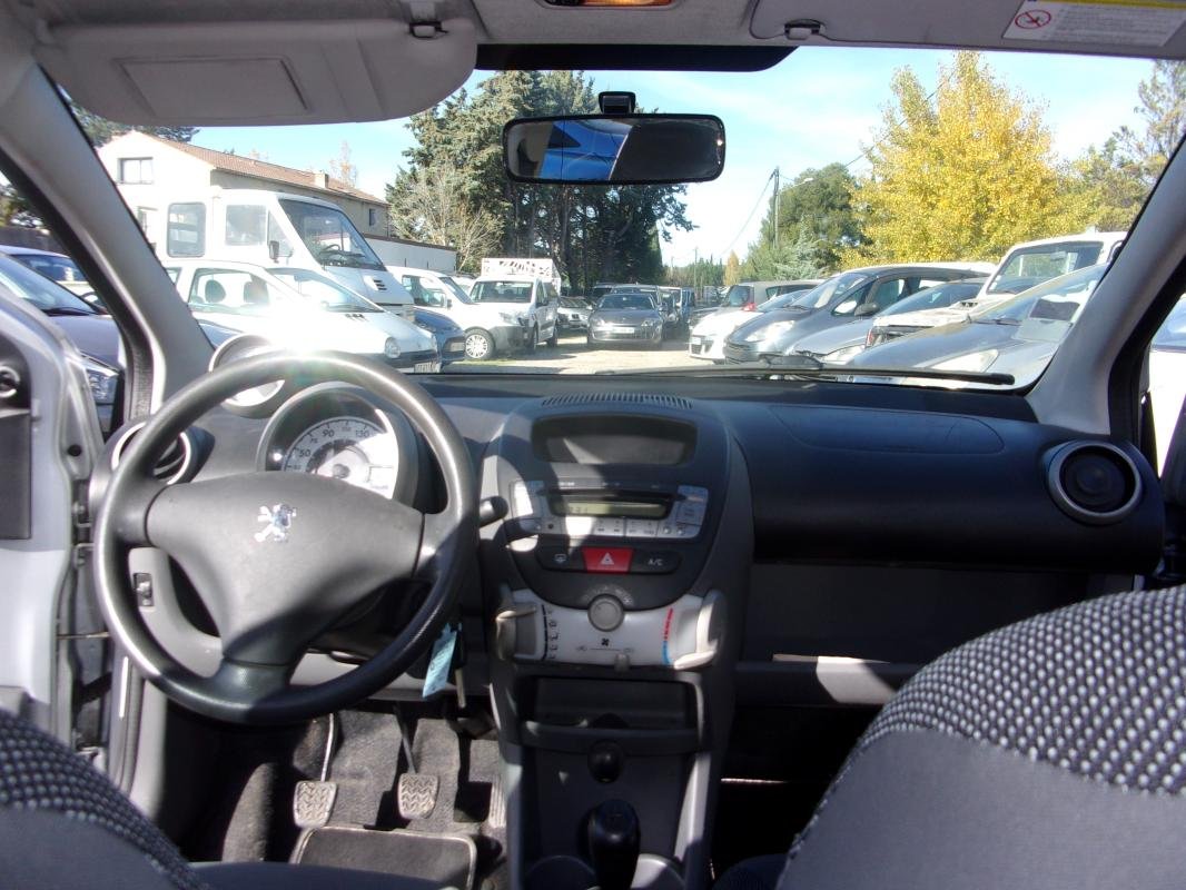Peugeot 107 - Photo 4