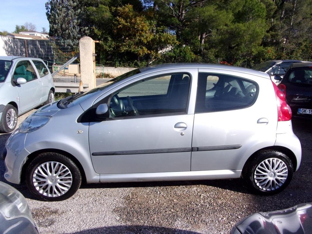 Peugeot 107 - Photo 8