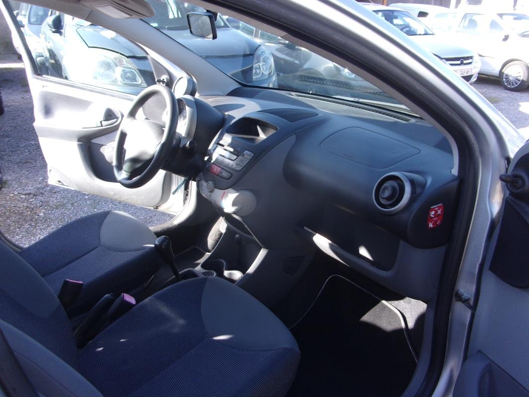 Peugeot 107 - Photo 10