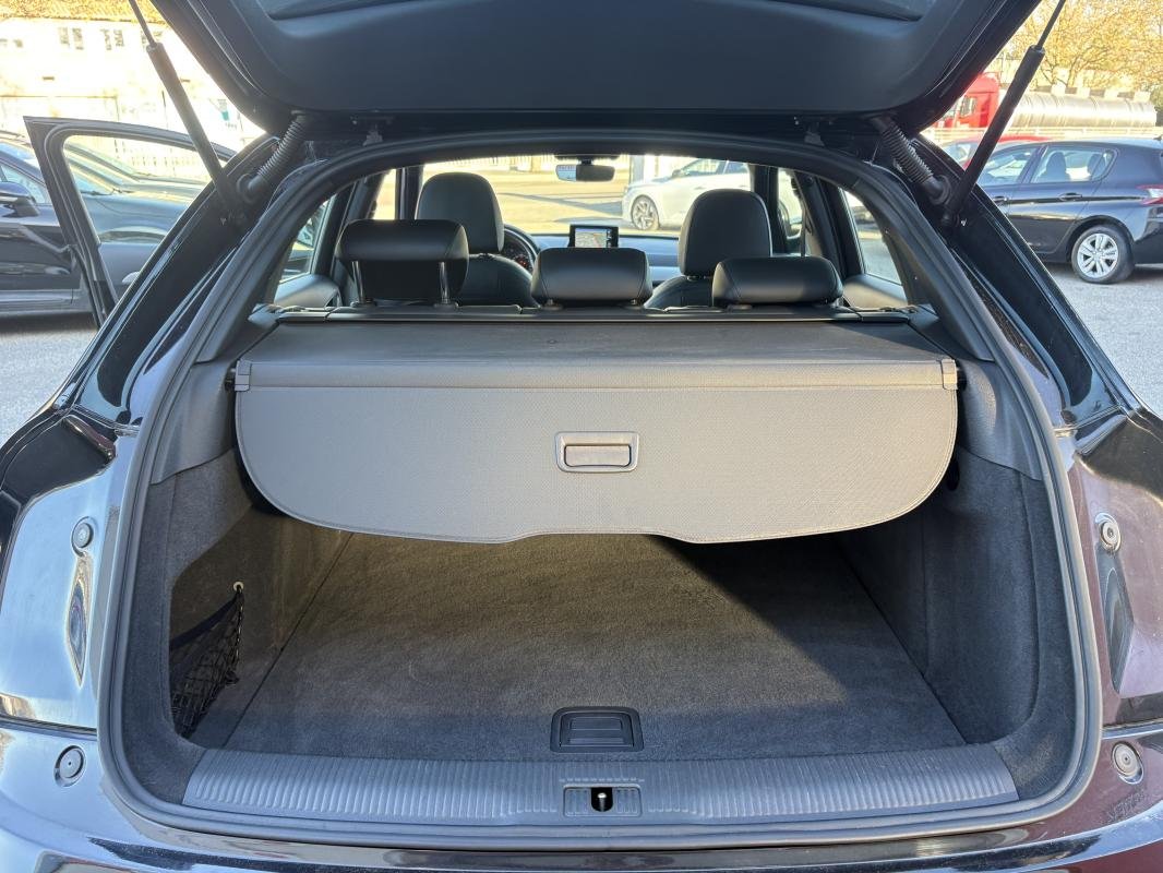 Audi Q3 - Photo 18