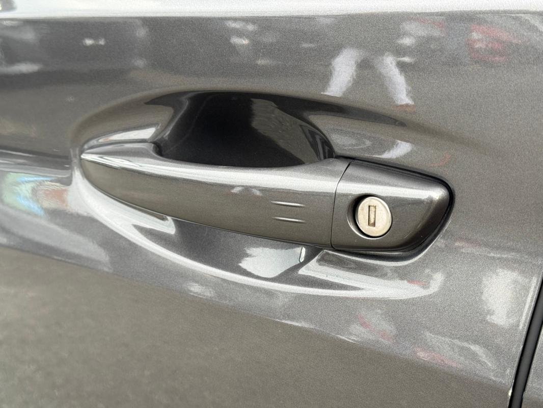 Peugeot 208 - Photo 11