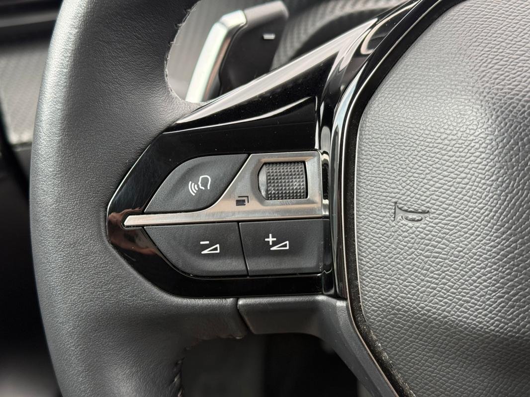 Peugeot 208 - Photo 14