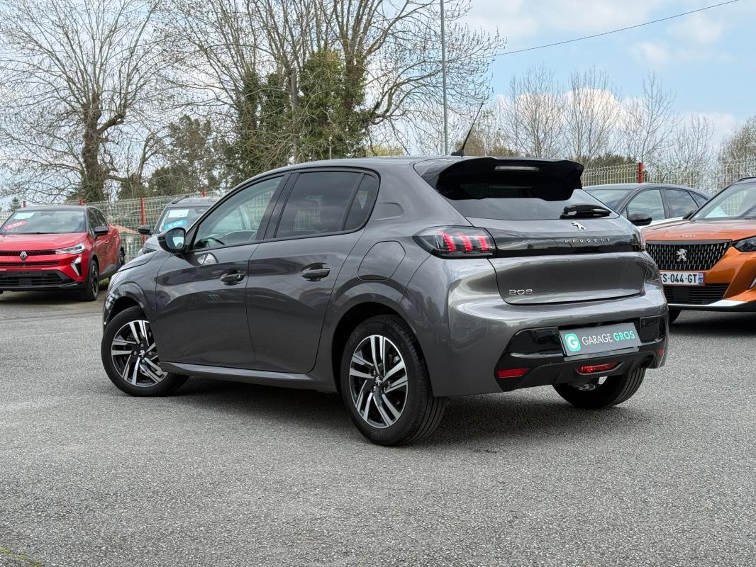 Peugeot 208 - Photo 2