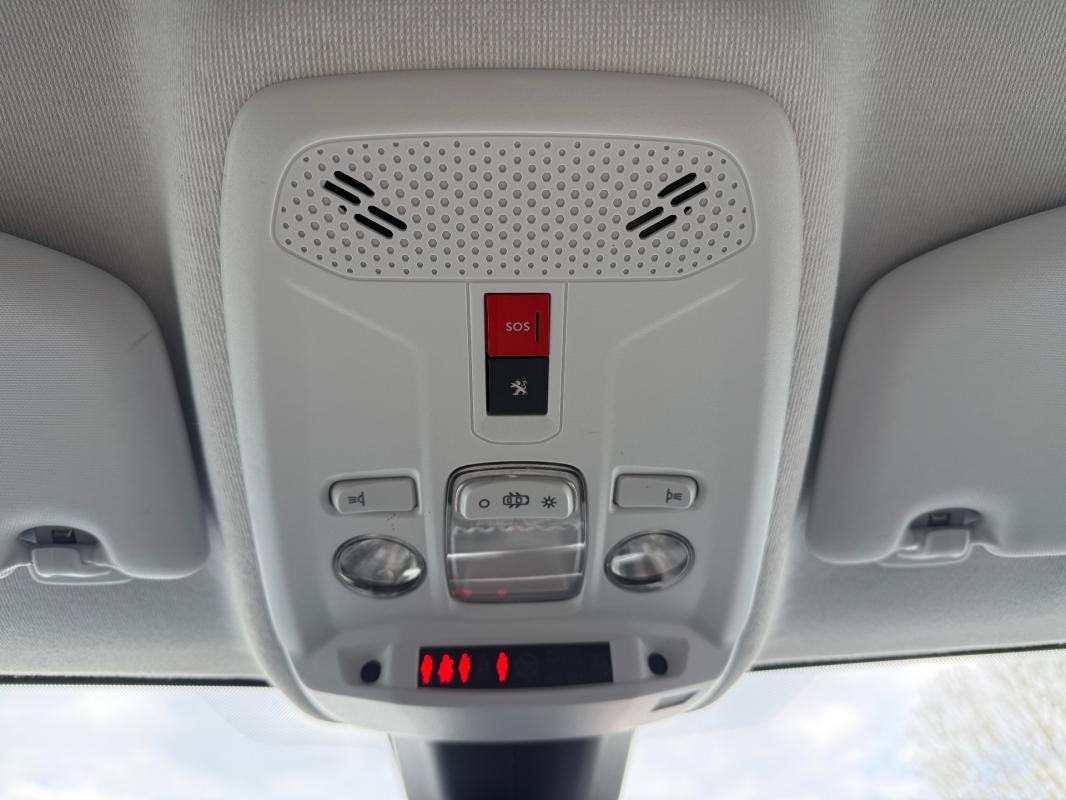 Peugeot 208 - Photo 24