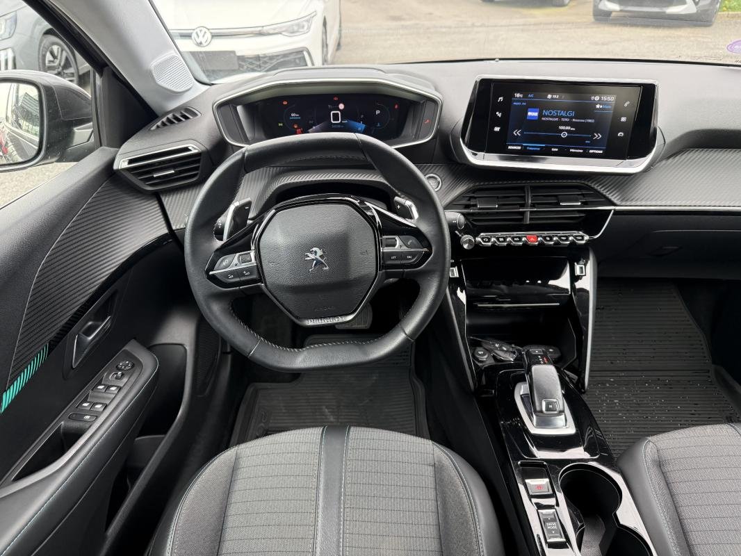 Peugeot 208 - Photo 9