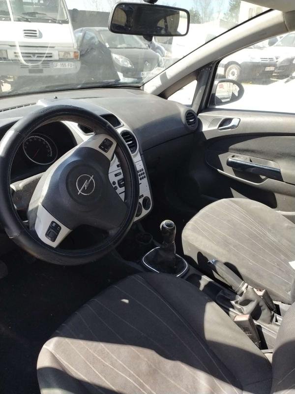 Opel Corsa - Photo 2
