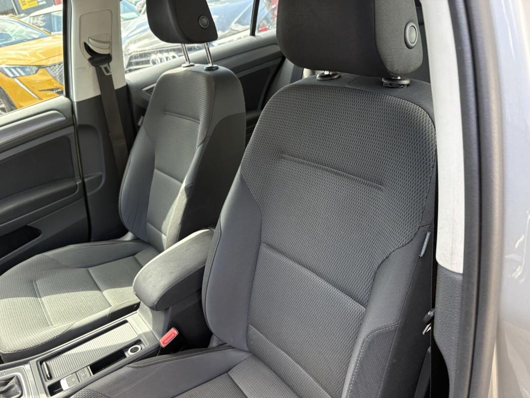 Volkswagen Golf - Photo 8