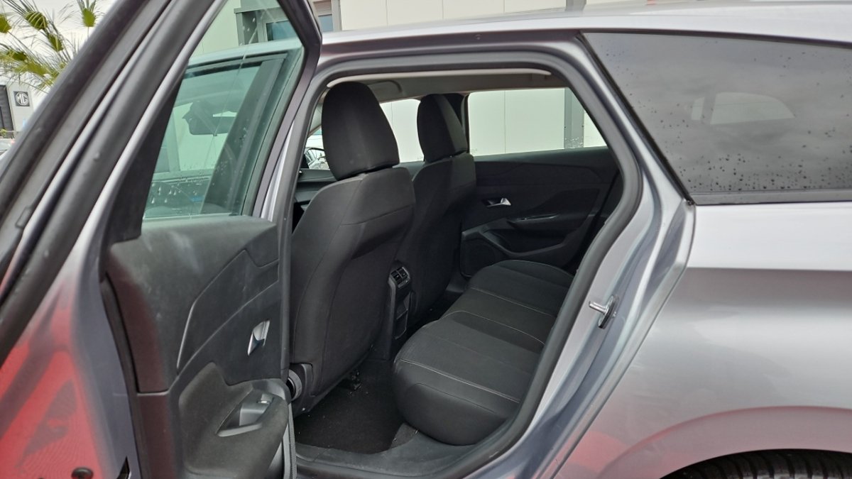 Peugeot 308 SW - Photo 10