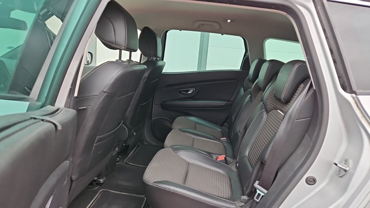Renault Grand Scénic - Photo 12