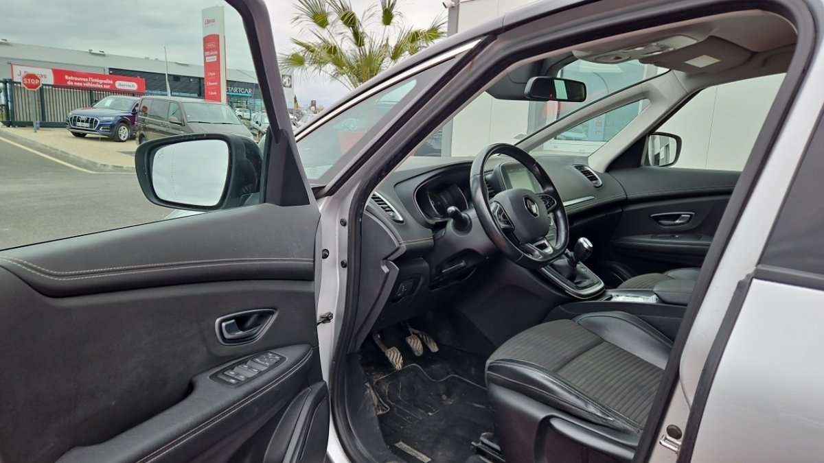 Renault Grand Scénic - Photo 13