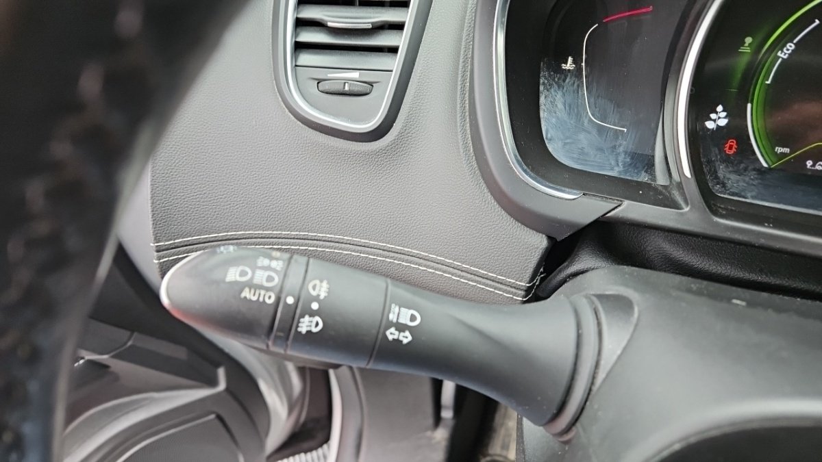 Renault Grand Scénic - Photo 24