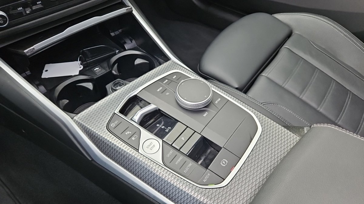 BMW Série 3 - Photo 24