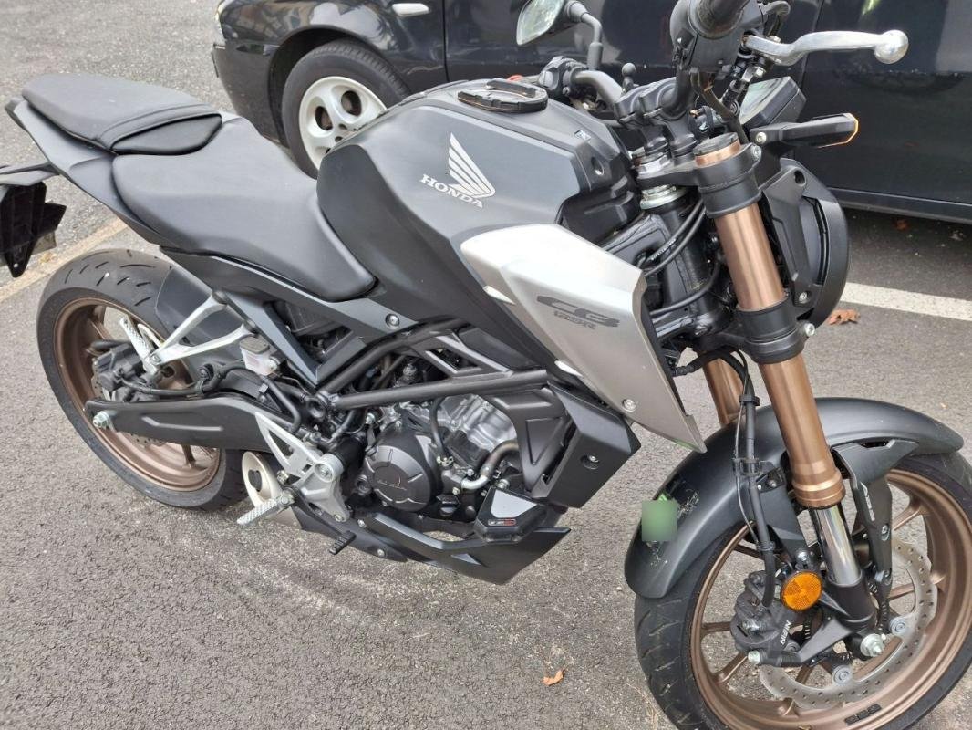 Honda CB - Photo 3